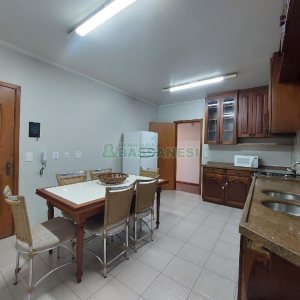 Apto Mobiliado com 112m², 4 dormitórios, 2 vagas, no bairro Lourdes em Caxias do Sul para Alugar