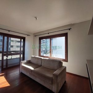 Apto Mobiliado com 112m², 4 dormitórios, 2 vagas, no bairro Lourdes em Caxias do Sul para Alugar