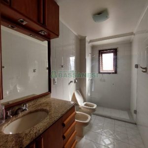 Apto Mobiliado com 112m², 4 dormitórios, 2 vagas, no bairro Lourdes em Caxias do Sul para Alugar