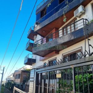 Apto Mobiliado com 80m², 2 dormitórios, 1 vaga, no bairro Madureira em Caxias do Sul para Comprar