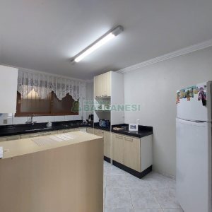 Apto Mobiliado com 80m², 2 dormitórios, 1 vaga, no bairro Madureira em Caxias do Sul para Comprar