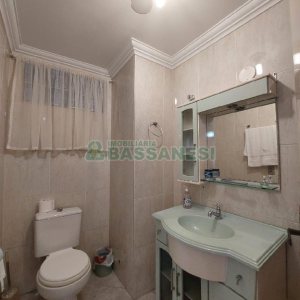 Apto Mobiliado com 80m², 2 dormitórios, 1 vaga, no bairro Madureira em Caxias do Sul para Comprar