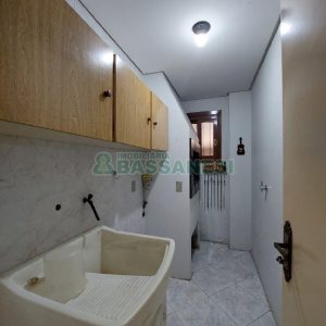 Apto Mobiliado com 80m², 2 dormitórios, 1 vaga, no bairro Madureira em Caxias do Sul para Comprar