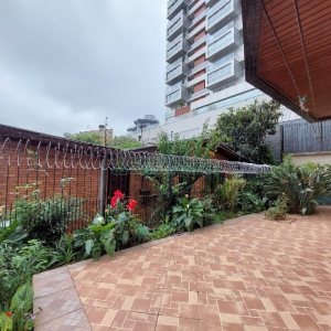 Apto Mobiliado com 80m², 2 dormitórios, 1 vaga, no bairro Madureira em Caxias do Sul para Comprar