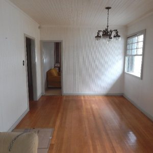 Casa Comercial com 242m², 4 dormitórios, 1 vaga, no bairro Centro em Caxias do Sul para Comprar