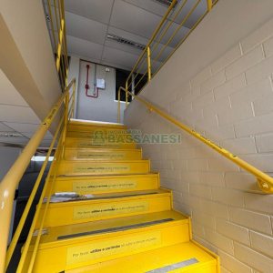 Pavilhão com 3000m², no bairro Cidade Nova em Caxias do Sul para Alugar