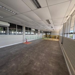 Pavilhão com 3000m², no bairro Cidade Nova em Caxias do Sul para Alugar