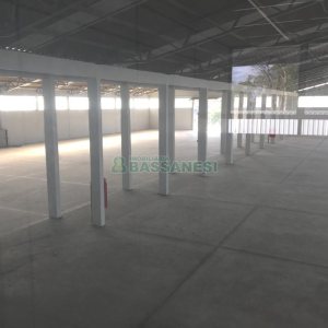 Pavilhão com 3000m², no bairro Cidade Nova em Caxias do Sul para Alugar