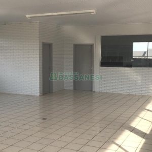 Pavilhão com 3000m², no bairro Cidade Nova em Caxias do Sul para Alugar