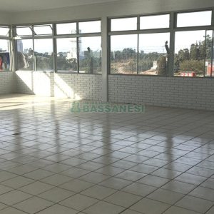 Pavilhão com 3000m², no bairro Cidade Nova em Caxias do Sul para Alugar