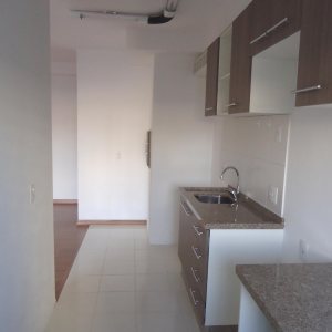 Apartamento com 64m², 2 dormitórios, 1 vaga, no bairro São Pelegrino em Caxias do Sul para Alugar
