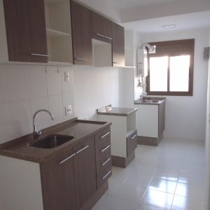 Apartamento com 64m², 2 dormitórios, 1 vaga, no bairro São Pelegrino em Caxias do Sul para Alugar