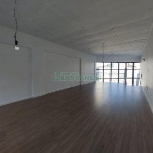 Loja com 102m², no bairro Rio Branco em Caxias do Sul para Alugar