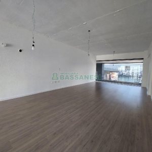 Loja com 102m², no bairro Rio Branco em Caxias do Sul para Alugar