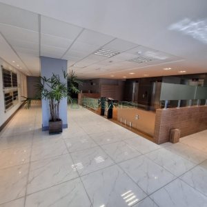 Sala com 63m², 2 vagas, no bairro São Pelegrino em Caxias do Sul para Comprar