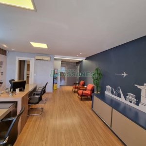 Sala com 63m², 2 vagas, no bairro São Pelegrino em Caxias do Sul para Comprar