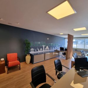 Sala com 63m², 2 vagas, no bairro São Pelegrino em Caxias do Sul para Comprar