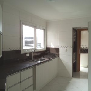 Apartamento com 98m², 3 dormitórios, 2 vagas, no bairro São Pelegrino em Caxias do Sul para Alugar