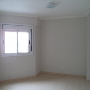 Apartamento com 98m², 3 dormitórios, 2 vagas, no bairro São Pelegrino em Caxias do Sul para Alugar