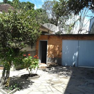 Casa com 200m², 3 dormitórios, 1 vaga, no bairro Rio Branco em Caxias do Sul para Comprar