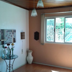 Casa com 200m², 3 dormitórios, 1 vaga, no bairro Rio Branco em Caxias do Sul para Comprar