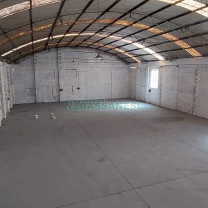 Pavilhão com 450m², no bairro Santa Catarina em Caxias do Sul para Alugar