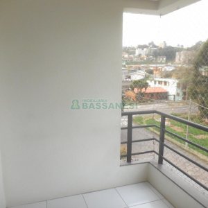 Apto Mobiliado com 67m², 2 dormitórios, 2 vagas, no bairro Santa Catarina em Caxias do Sul para Alugar