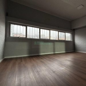 Pavilhão com 400m², no bairro Sagrada Família em Caxias do Sul para Alugar