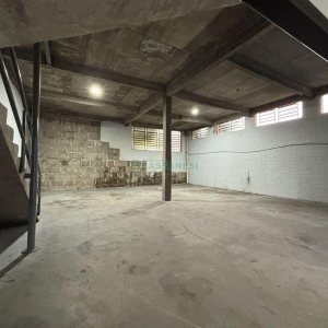 Pavilhão com 400m², no bairro Sagrada Família em Caxias do Sul para Alugar