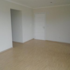 Apartamento com 85m², 3 dormitórios, 2 vagas, no bairro Desvio Rizzo em Caxias do Sul para Alugar