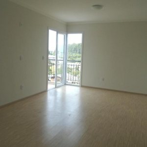 Apartamento com 85m², 3 dormitórios, 2 vagas, no bairro Desvio Rizzo em Caxias do Sul para Alugar