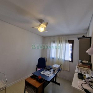 Apartamento com 70m², 2 dormitórios, 1 vaga, no bairro Vinhedos em Caxias do Sul para Comprar