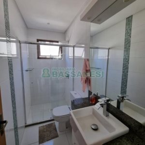 Apartamento com 70m², 2 dormitórios, 1 vaga, no bairro Vinhedos em Caxias do Sul para Comprar