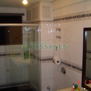 Apto Mobiliado com 147m², 2 dormitórios, 2 vagas, no bairro Madureira em Caxias do Sul para Comprar