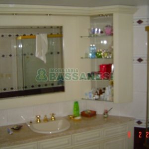 Apto Mobiliado com 147m², 2 dormitórios, 2 vagas, no bairro Madureira em Caxias do Sul para Comprar