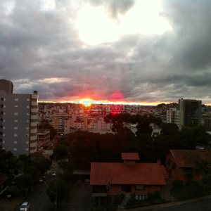 Apto Mobiliado com 147m², 2 dormitórios, 2 vagas, no bairro Madureira em Caxias do Sul para Comprar