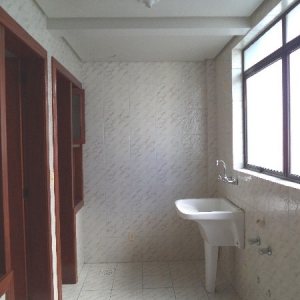 Apartamento com 136m², 3 dormitórios, 2 vagas, no bairro Centro em Caxias do Sul para Comprar