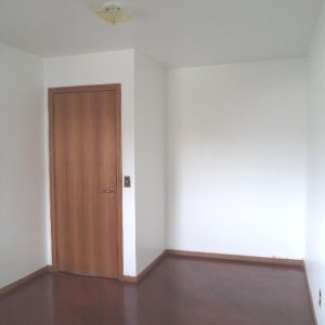 Apartamento com 40m², 1 dormitório, 1 vaga, no bairro Centro em Caxias do Sul para Alugar