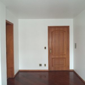 Apartamento com 40m², 1 dormitório, 1 vaga, no bairro Centro em Caxias do Sul para Alugar