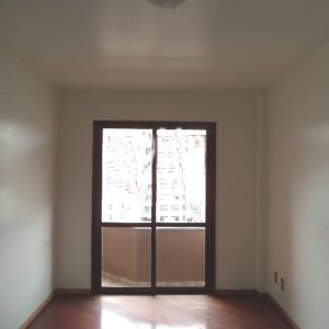 Apartamento com 40m², 1 dormitório, 1 vaga, no bairro Centro em Caxias do Sul para Alugar