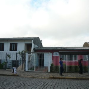 Casa com 200m², 3 dormitórios, 1 vaga, no bairro Salgado Filho em Caxias do Sul para Comprar