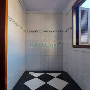 Apartamento com 85m², 2 dormitórios, 1 vaga, no bairro Marechal Floriano em Caxias do Sul para Alugar