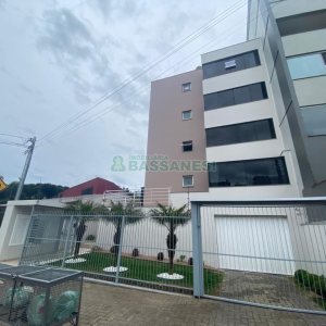 Apto Mobiliado com 68m², 2 dormitórios, 1 vaga, no bairro Treviso em Caxias do Sul para Alugar