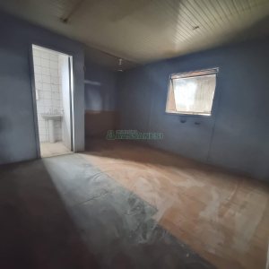 Pavilhão com 873m², no bairro Santa Fé em Caxias do Sul para Alugar