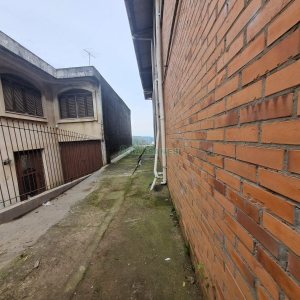 Pavilhão com 873m², no bairro Santa Fé em Caxias do Sul para Alugar
