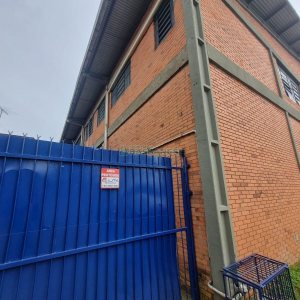 Pavilhão com 873m², no bairro Santa Fé em Caxias do Sul para Alugar