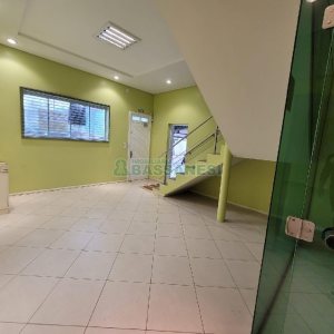 Predio com 400m², 2 vagas, no bairro Santa Catarina em Caxias do Sul para Alugar