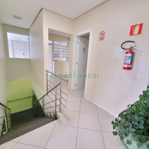 Predio com 400m², 2 vagas, no bairro Santa Catarina em Caxias do Sul para Alugar