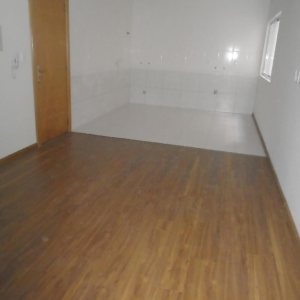 Apartamento com 65m², 2 dormitórios, 2 vagas, no bairro Cinqüentenário em Caxias do Sul para Comprar