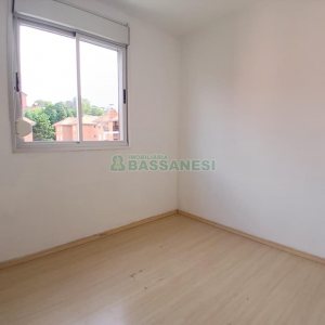 Apartamento com 70m², 3 dormitórios, 2 vagas, no bairro Universitário em Caxias do Sul para Alugar